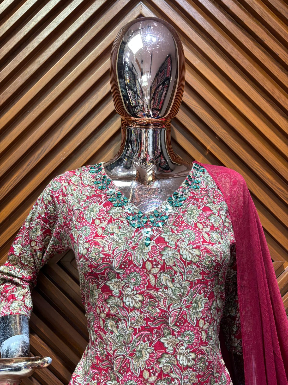 Pink Floral Delight: Kurti Set with Dupatta